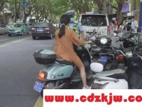 轻便电摩上蓝牌要考驾照吗