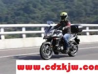 摩托车能走机动车道吗?电摩走机动车道还是非机动车道