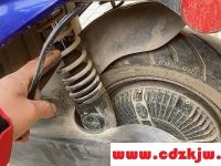 电动车有异响咯吱咯吱的为什么