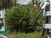 如何查找附近的充电桩位置信息，寻找附近充电桩的方法