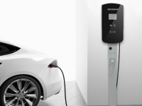 比亚迪充电桩380v还是220v好？比亚迪充电桩多少钱一台